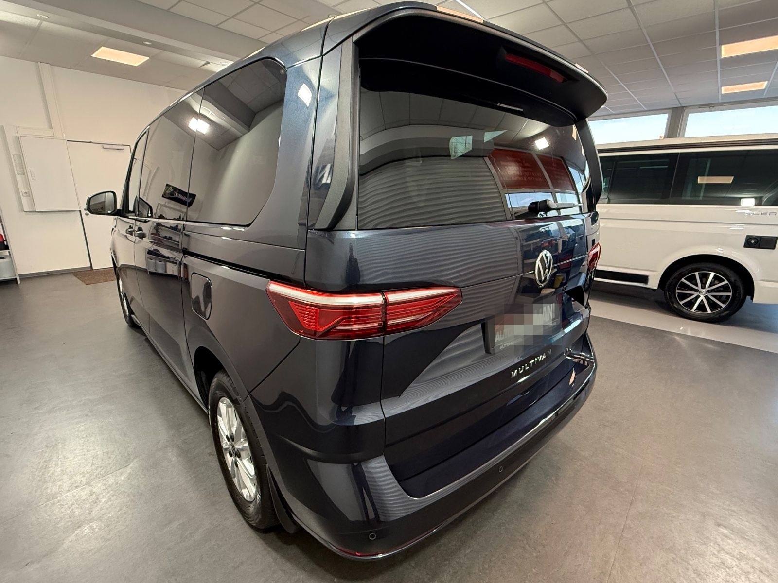 Volkswagen T7 Multivan/Life/AHK/LED/ACC/PDC/Kamera/DAB/PDC/ foto 6