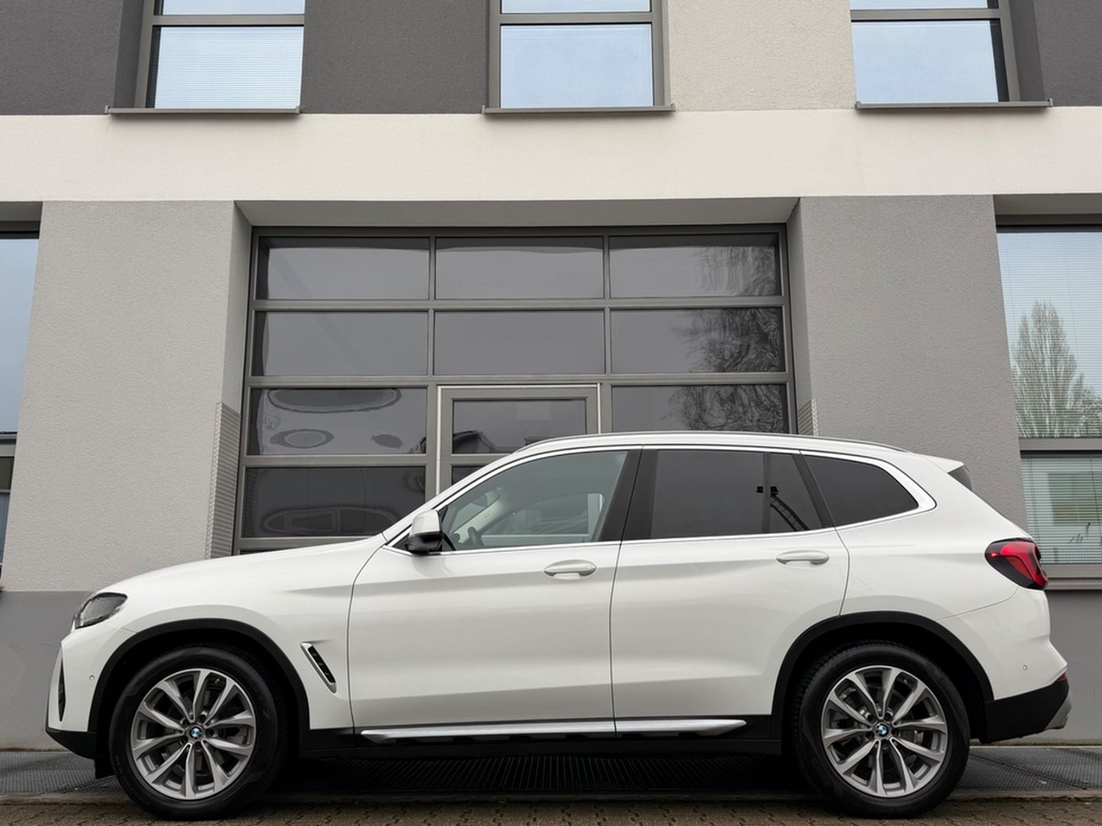 BMW X3 20i xD*ACC*KAMERA*LEDER*NAVI PROF*KEY-GO*19'' foto 3
