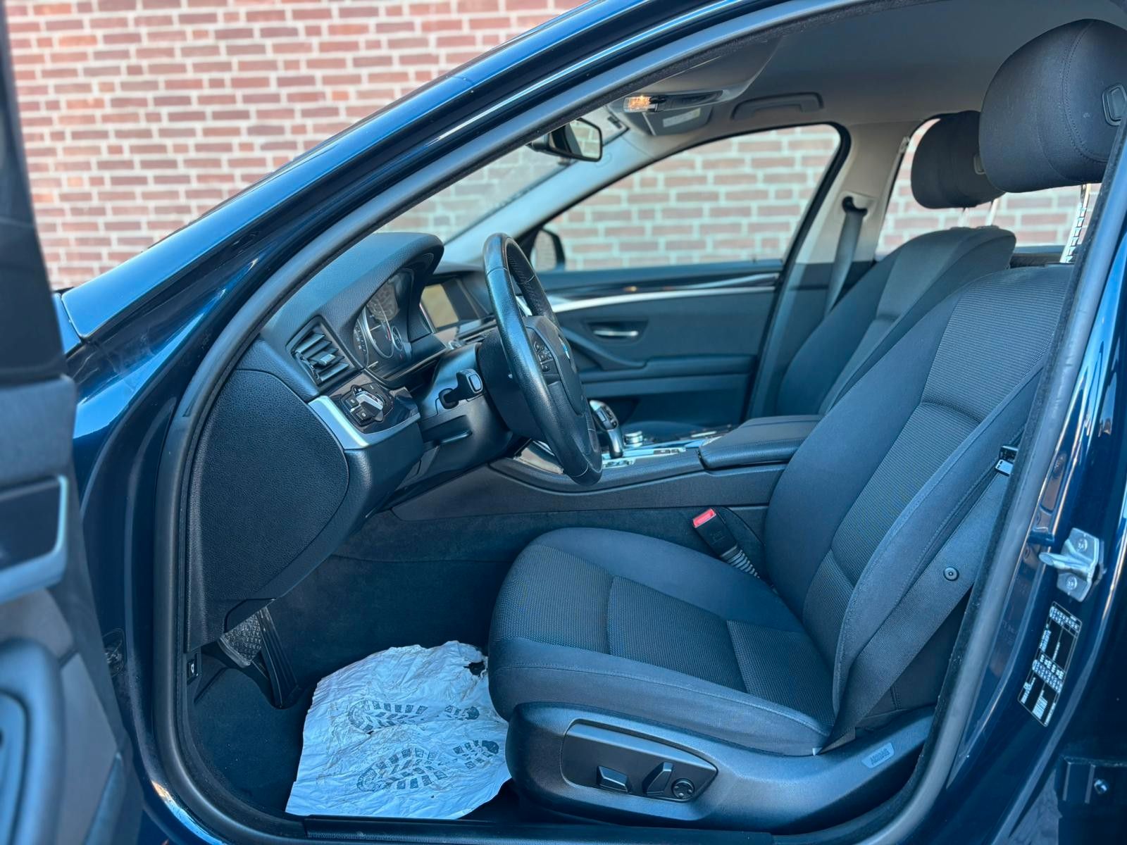 BMW 525D M Sport Paket Optik Navi PDC 8-Fach bereift foto 7