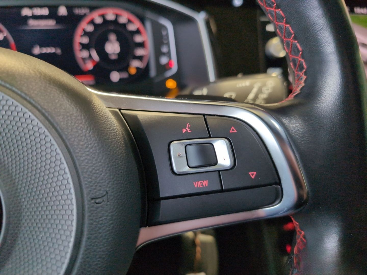 Volkswagen Polo GTI 2,0 TSI DSG R-FAHRKAMERA+NAVI+CLIMATRON foto 25