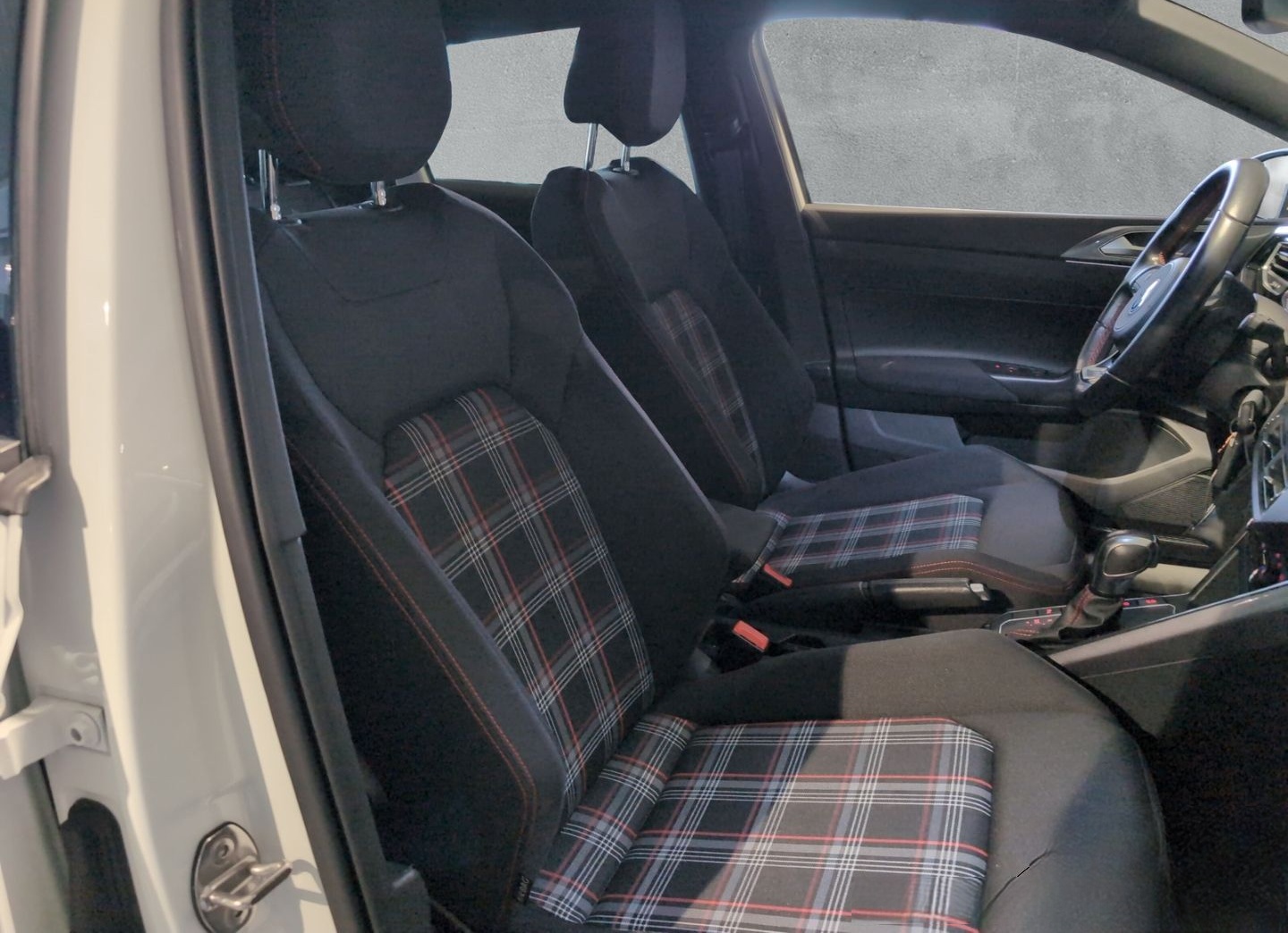 Volkswagen Polo GTI 2,0 TSI DSG R-FAHRKAMERA+NAVI+CLIMATRON foto 4