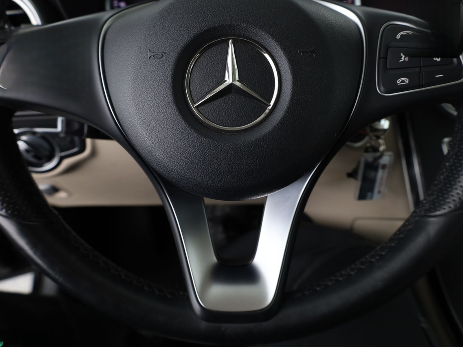Mercedes-Benz GLC 220 d 4M NIGHT EXCLUSIVE KEYLESS,KAMERA,PANO foto 15