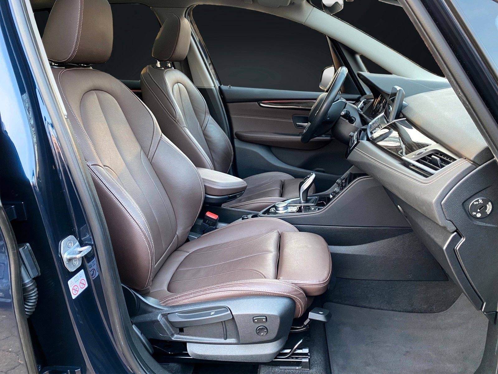 BMW 218i GRAN TOURER 2 LUXURY LINE NAVI-KAMERA-PANOR foto 14