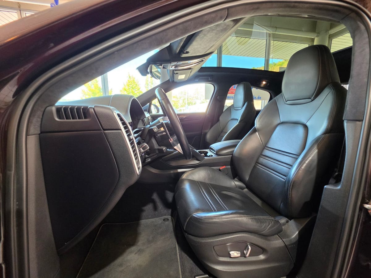 Porsche Cayenne Coupe 22 ZOLL 360° PANO 1. HAND LED LUFT foto 8