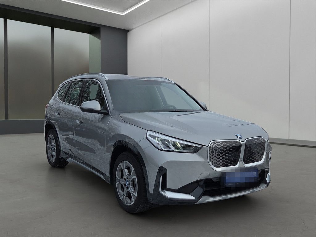 BMW iX1 eDrive20 xLine ELEKTRO LED NAVI LEDER AHK foto 14