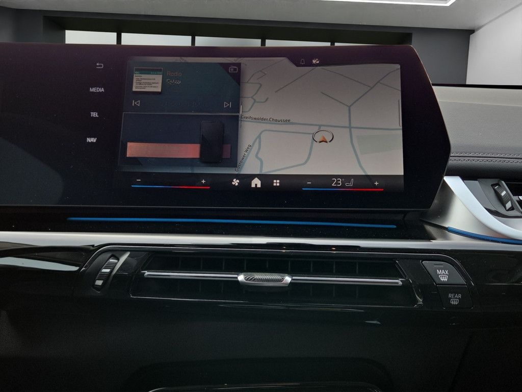 BMW iX1 eDrive20 xLine ELEKTRO LED NAVI LEDER AHK foto 9