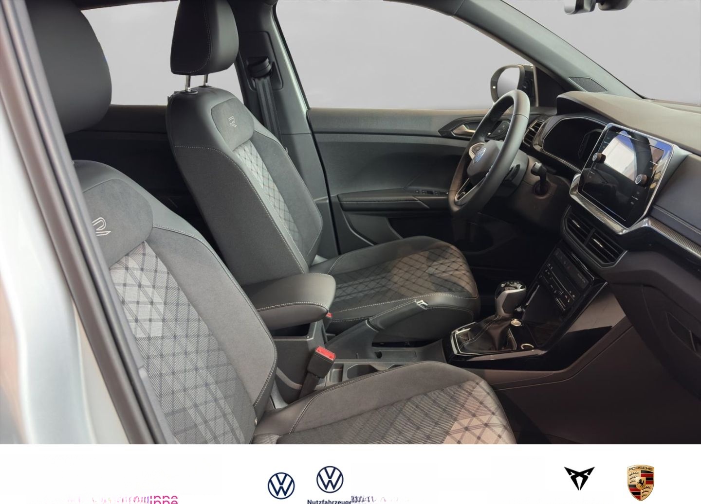 Volkswagen T-Cross TSI R-Line DSG+SHZ+AHK+NAVI+LED+KAMERA foto 8