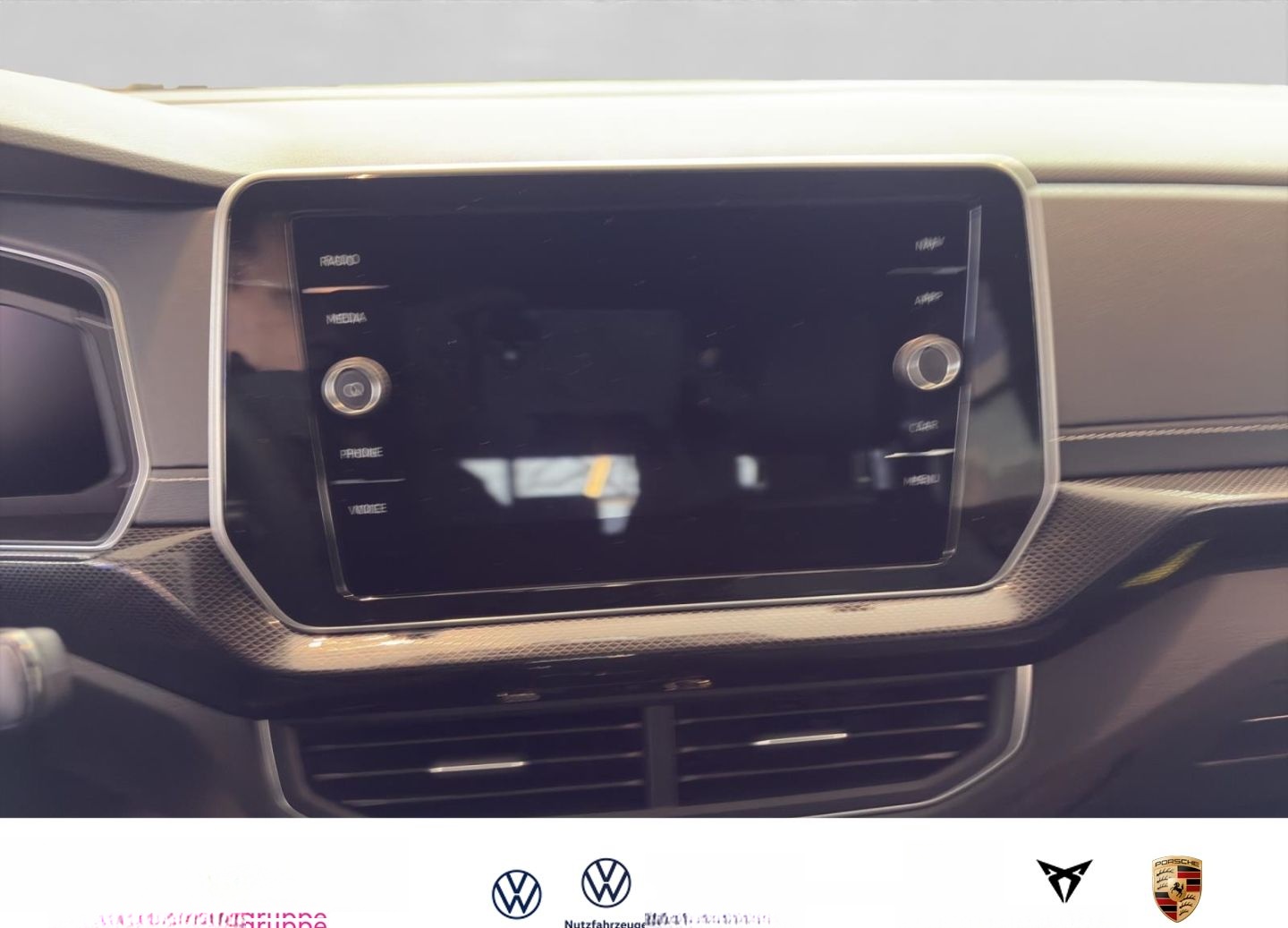 Volkswagen T-Cross TSI R-Line DSG+SHZ+AHK+NAVI+LED+KAMERA foto 10