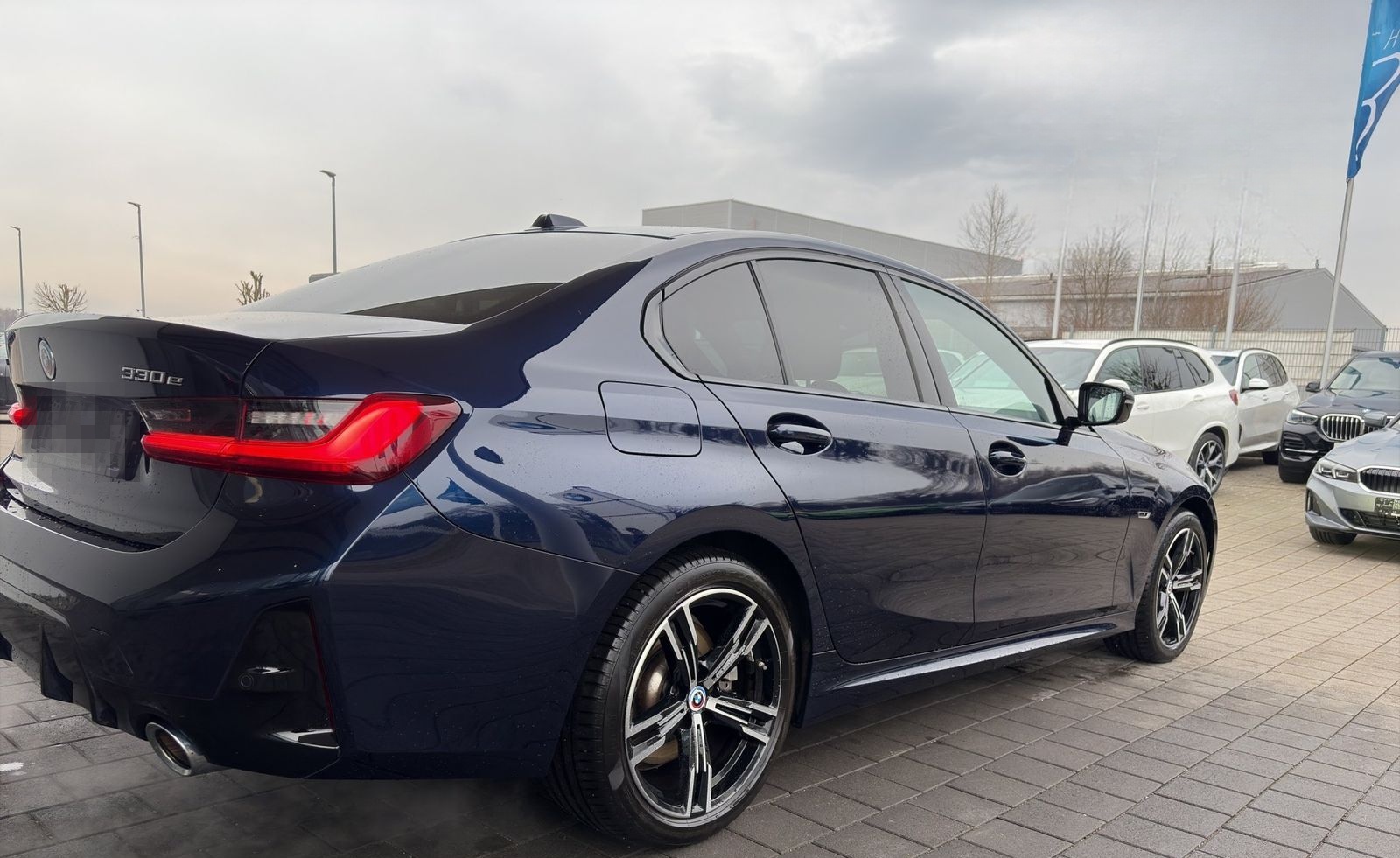 BMW 330e xDrive Limousine M Sport ACC LH Widscreen foto 5