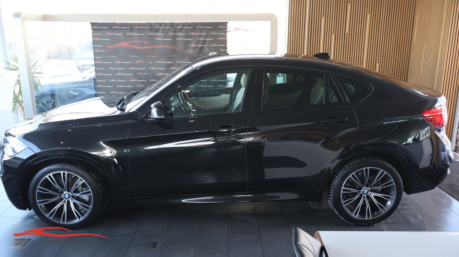 BMW X6 xDrive 50 i M Sportpaket* Kamera* Garantie*  foto 2