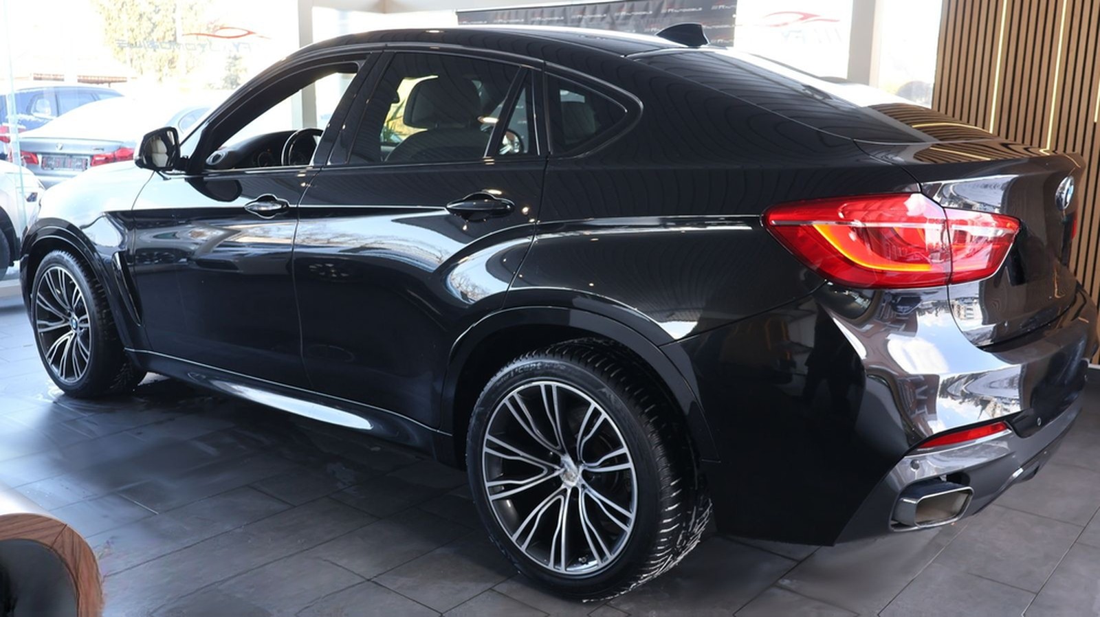 BMW X6 xDrive 50 i M Sportpaket* Kamera* Garantie*  foto 3
