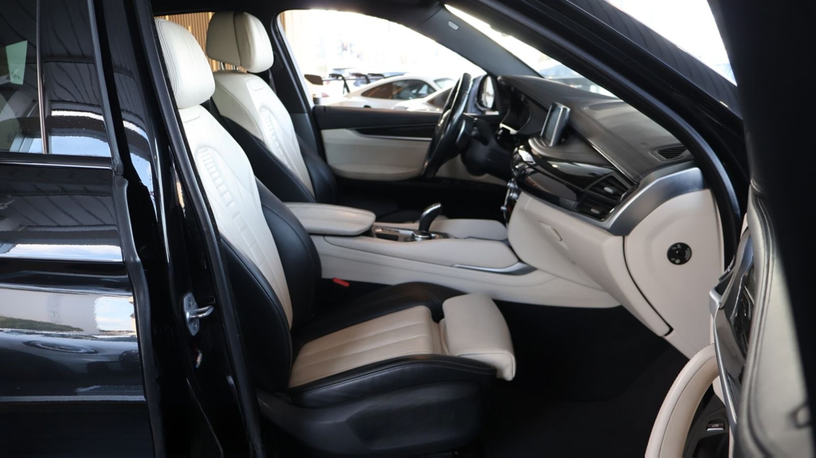 BMW X6 xDrive 50 i M Sportpaket* Kamera* Garantie*  foto 26