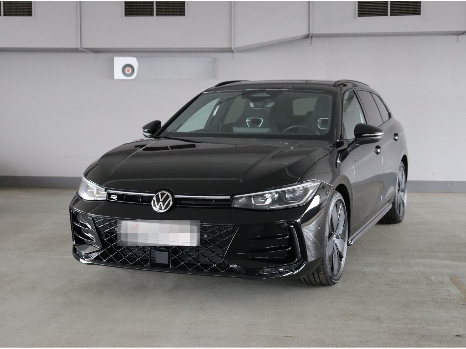 Volkswagen Passat Variant 2.0 TDI DSG R-Line*AHK*ACC foto 2