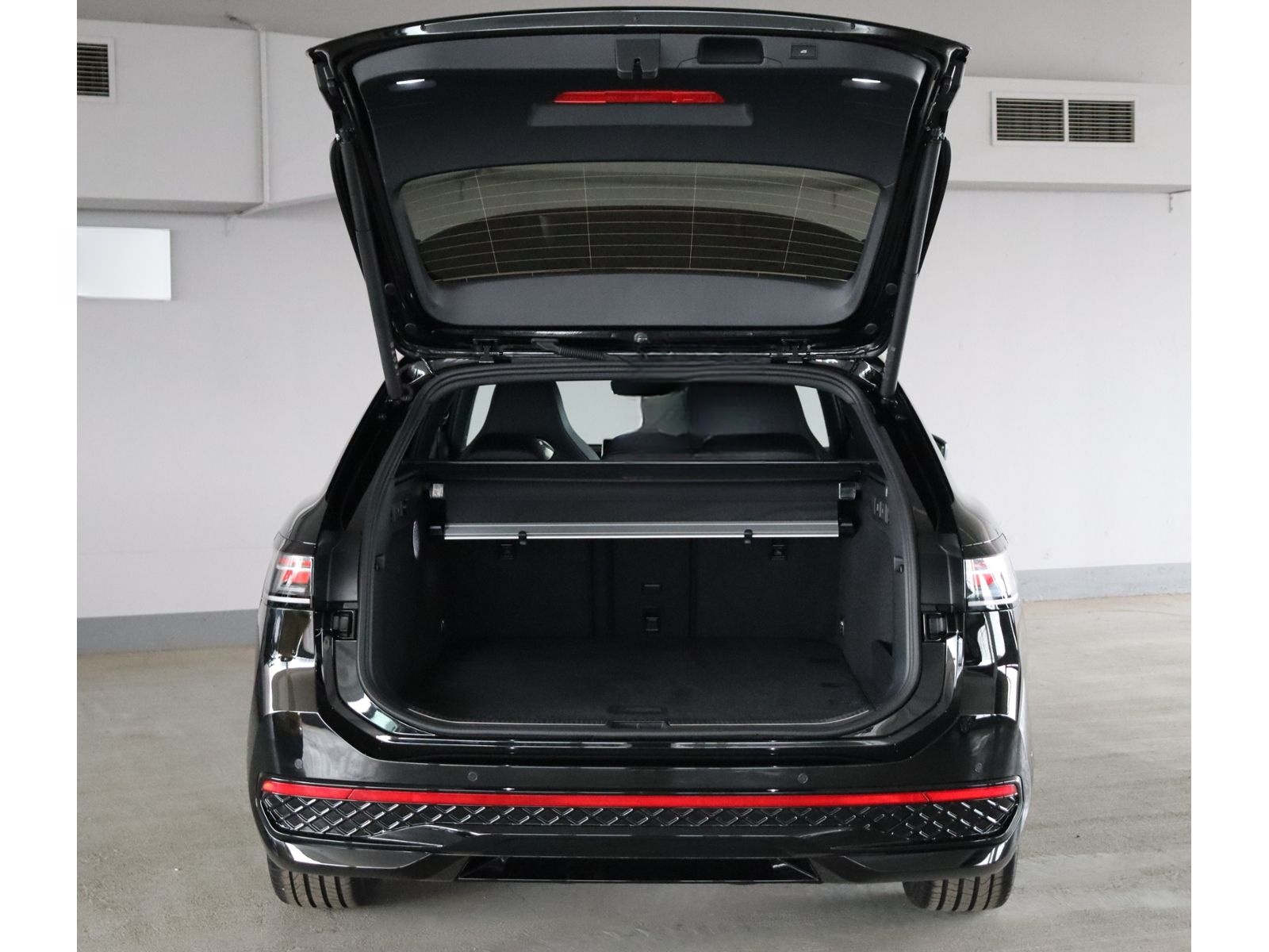Volkswagen Passat Variant 2.0 TDI DSG R-Line*AHK*ACC foto 22