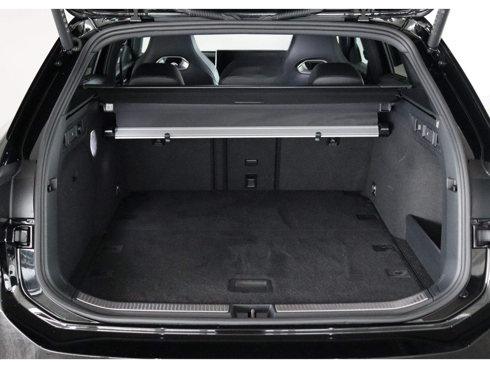 Volkswagen Passat Variant 2.0 TDI DSG R-Line*AHK*ACC foto 23
