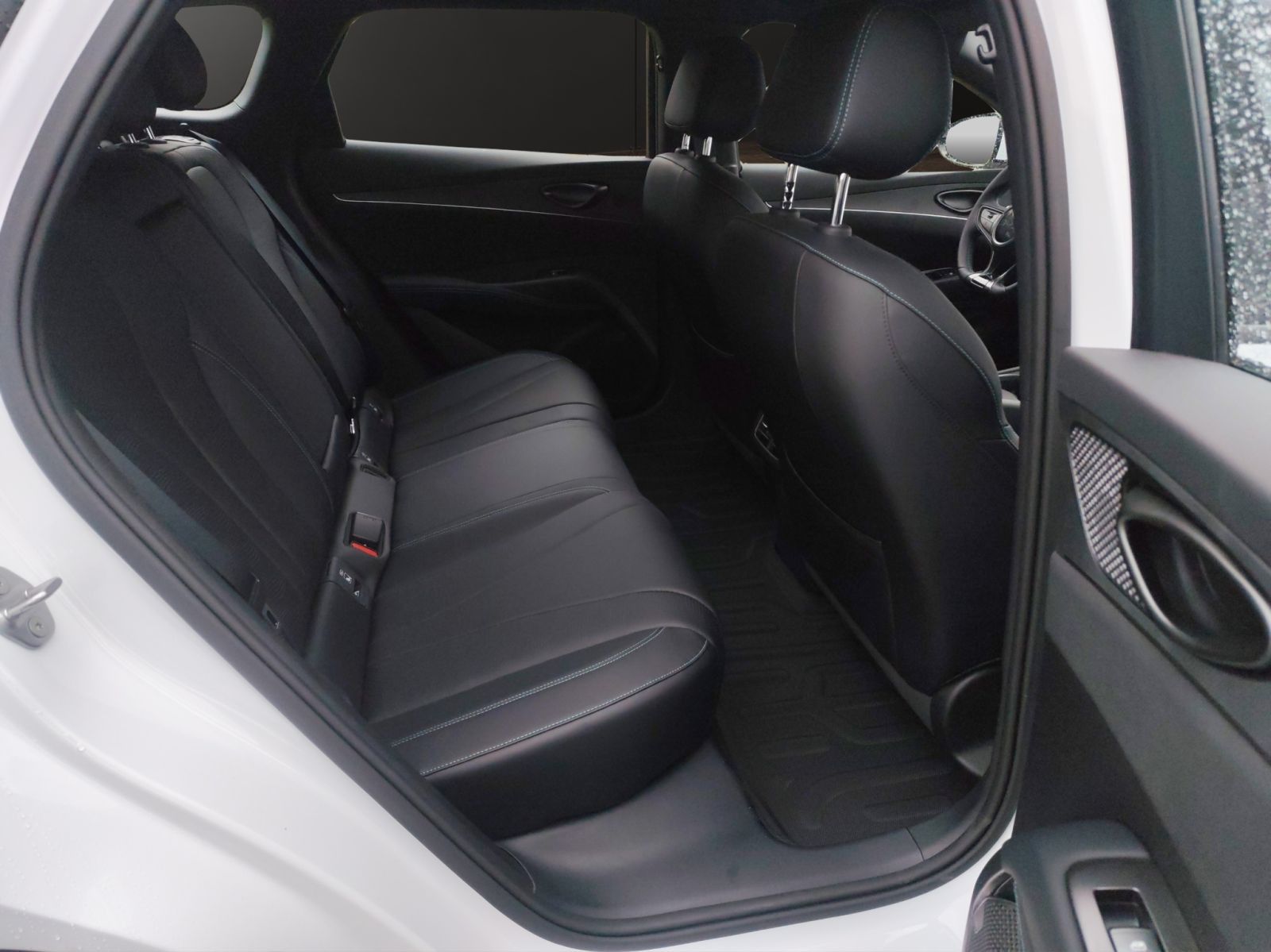 BYD Seal 06 DM-i Touring Boost*LED*Navi*Kamera*ACC foto 18