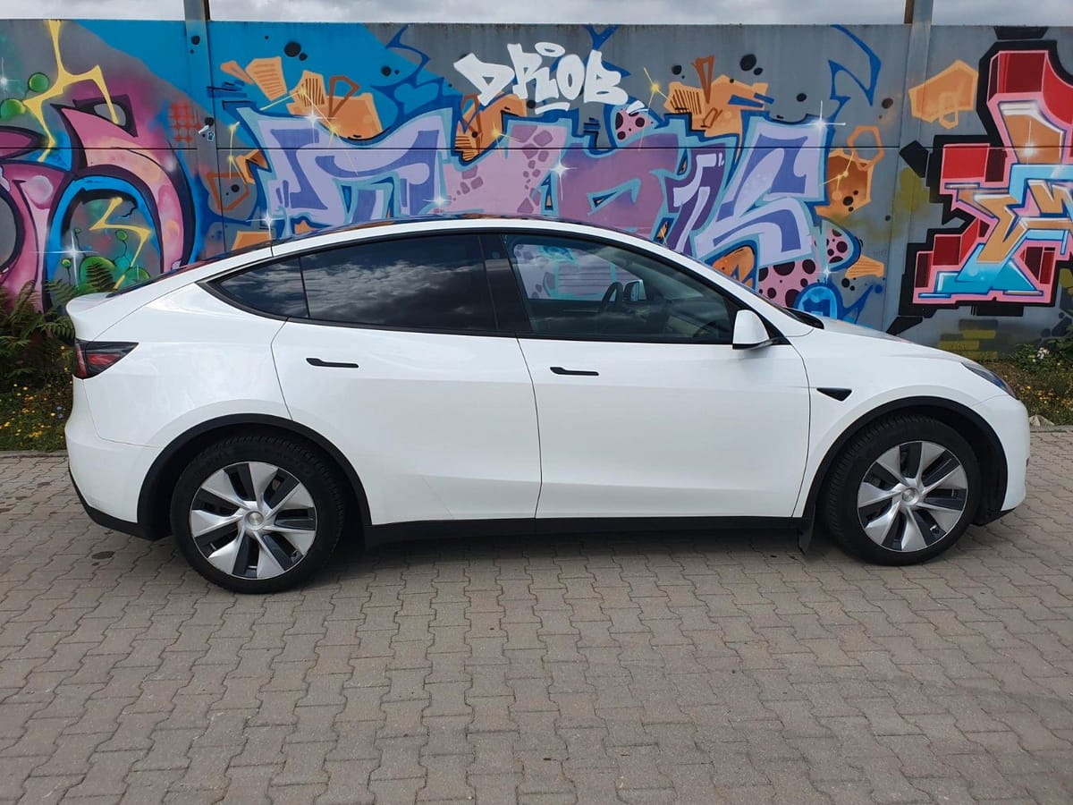 Tesla RWD Allwetterreifen foto 5