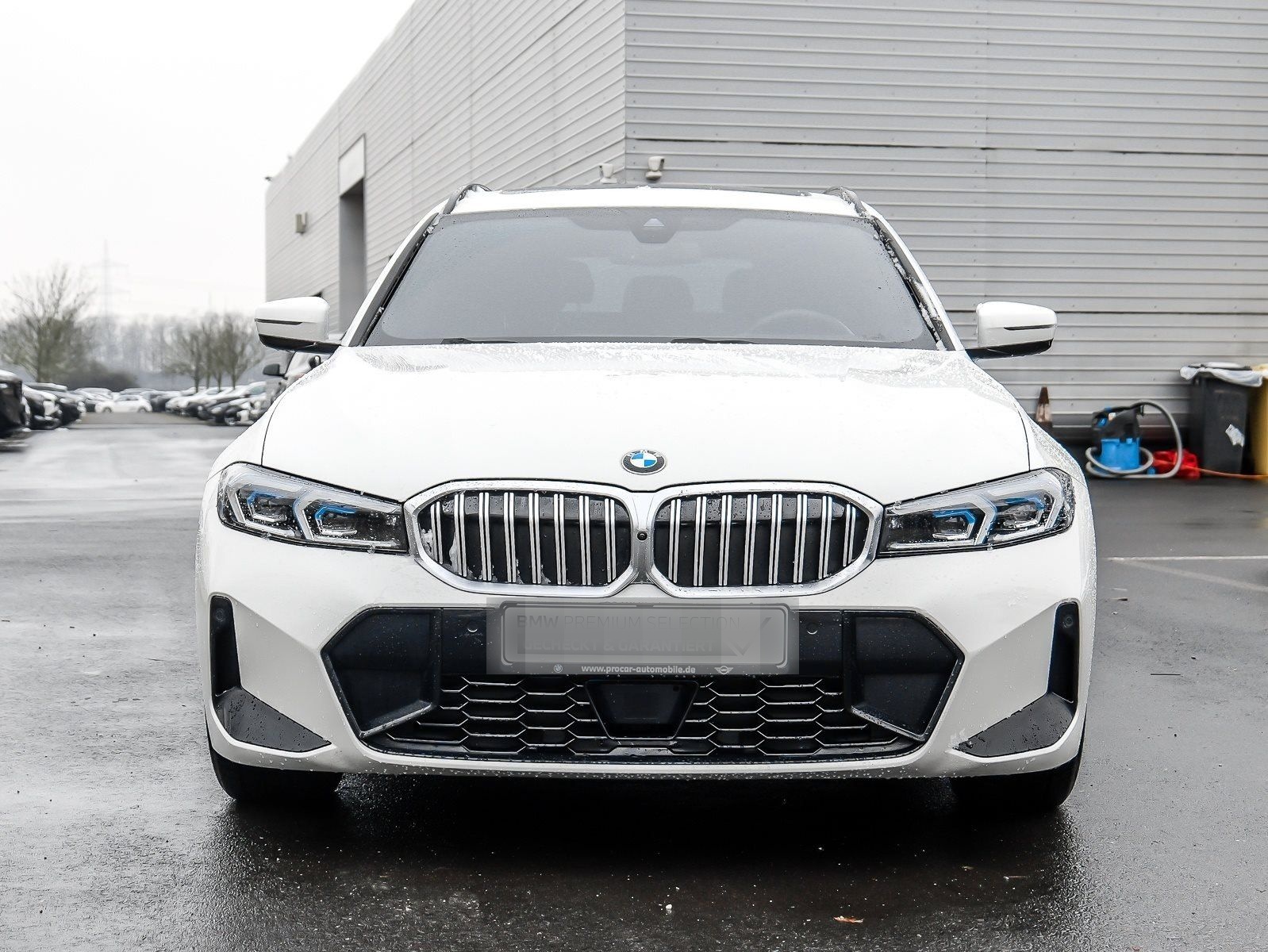 BMW 320i Finanzierung ab 0,49% foto 4