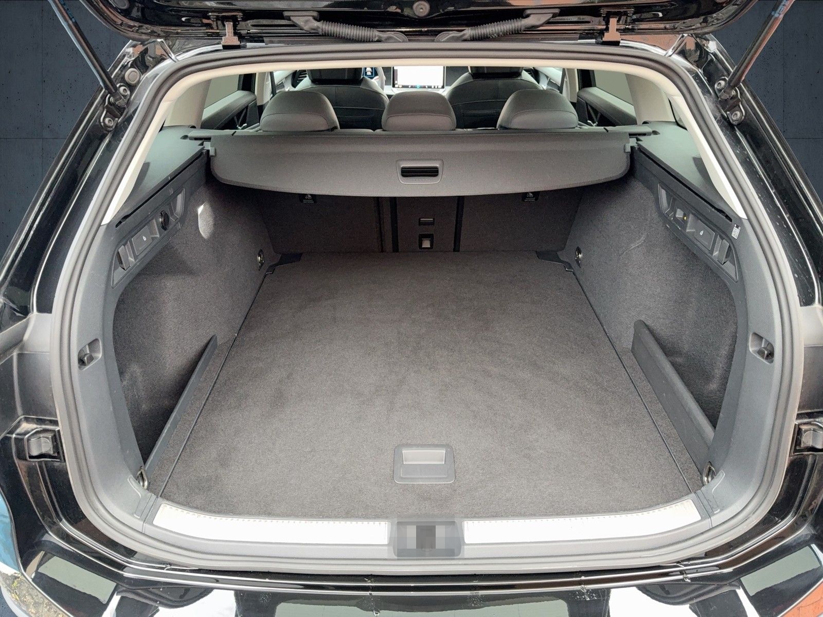 Volkswagen Passat Variant 1.5 DSG TSIe Business Navi LED AC foto 12