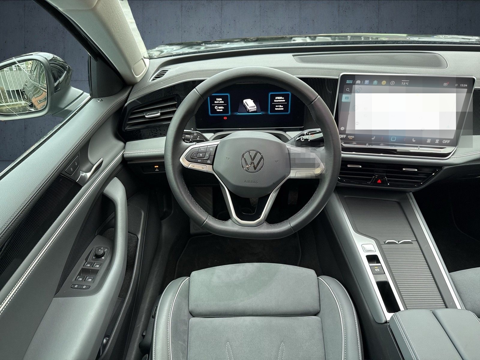 Volkswagen Passat Variant 1.5 DSG TSIe Business Navi LED AC foto 14