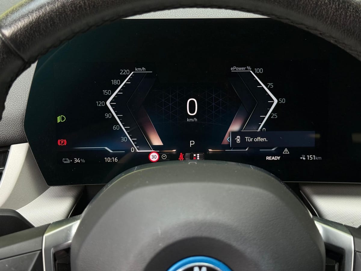 BMW iX1 30 xDrive 64 kWh SHADOW+LIFE+SHZ+KAM+LEDER+M foto 18