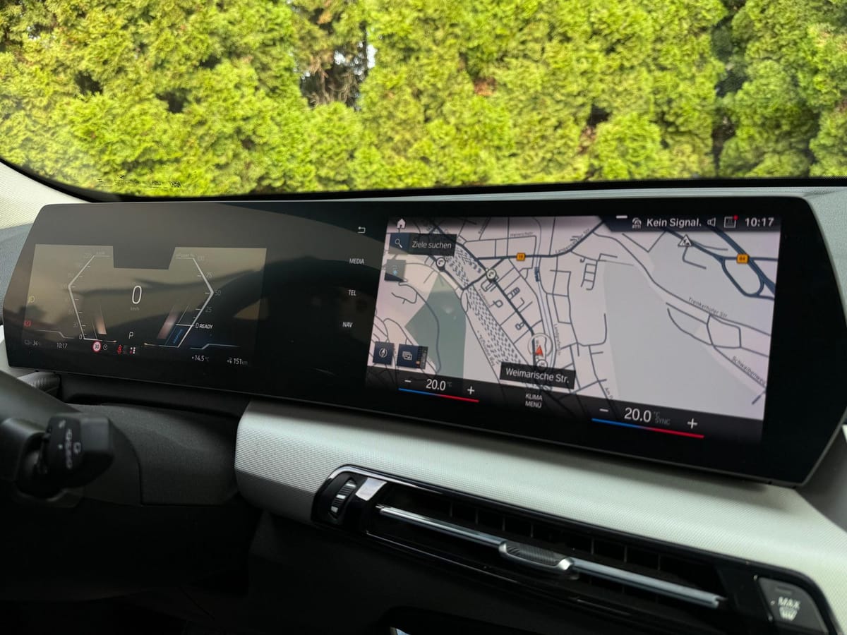 BMW iX1 30 xDrive 64 kWh SHADOW+LIFE+SHZ+KAM+LEDER+M foto 21