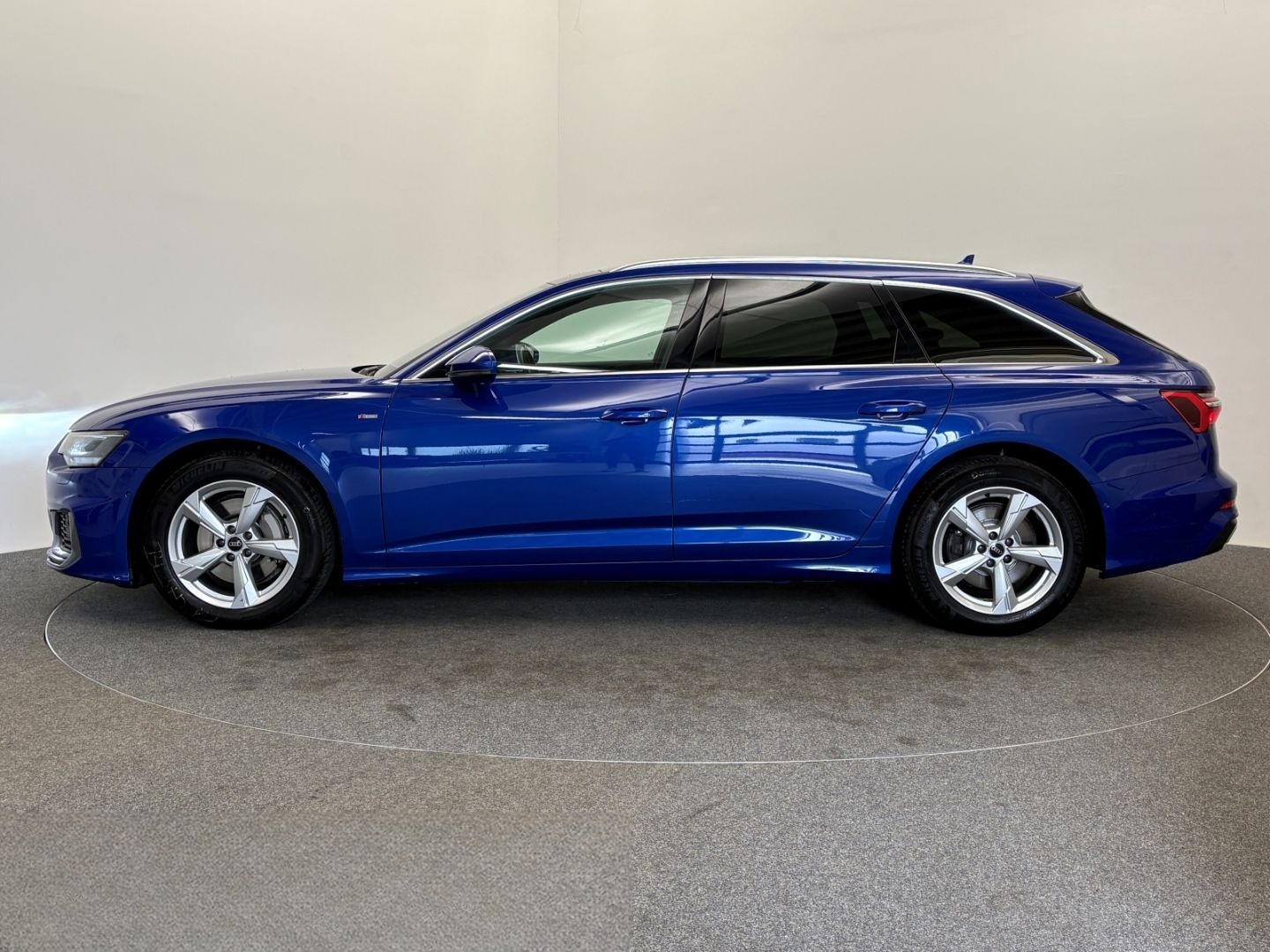 Audi A6 Avant 45 TDI qu. S tronic line LED PANO HEAD- foto 4