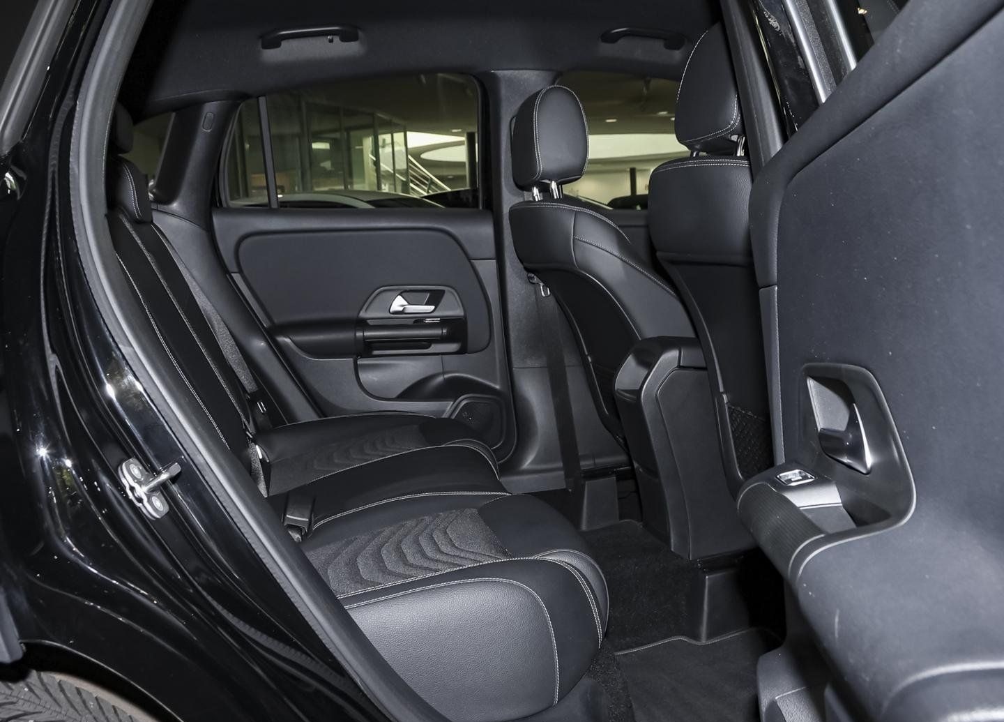 Mercedes-Benz GLA 200 Rückfahrkamera Sitzheizung MBUX-Navi LED foto 7