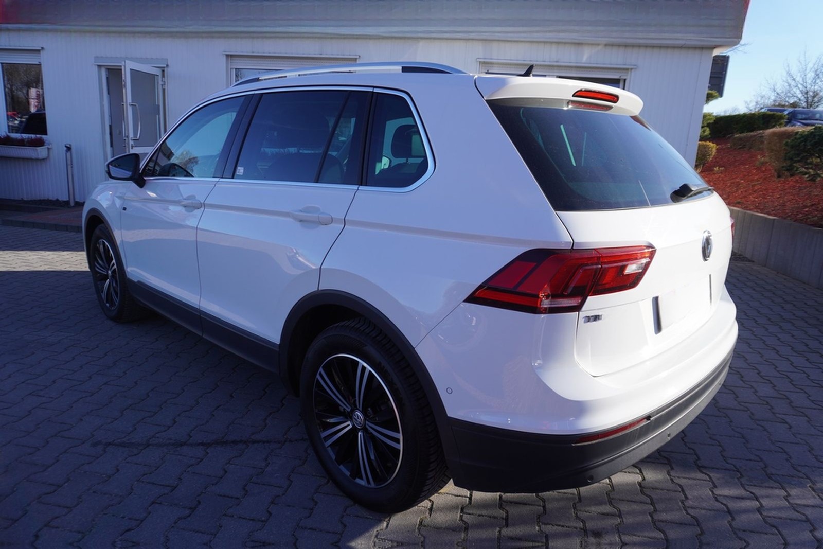 Volkswagen Tiguan 1.4 TSI Join Navi Kamera ACC AHK PDC LED foto 3