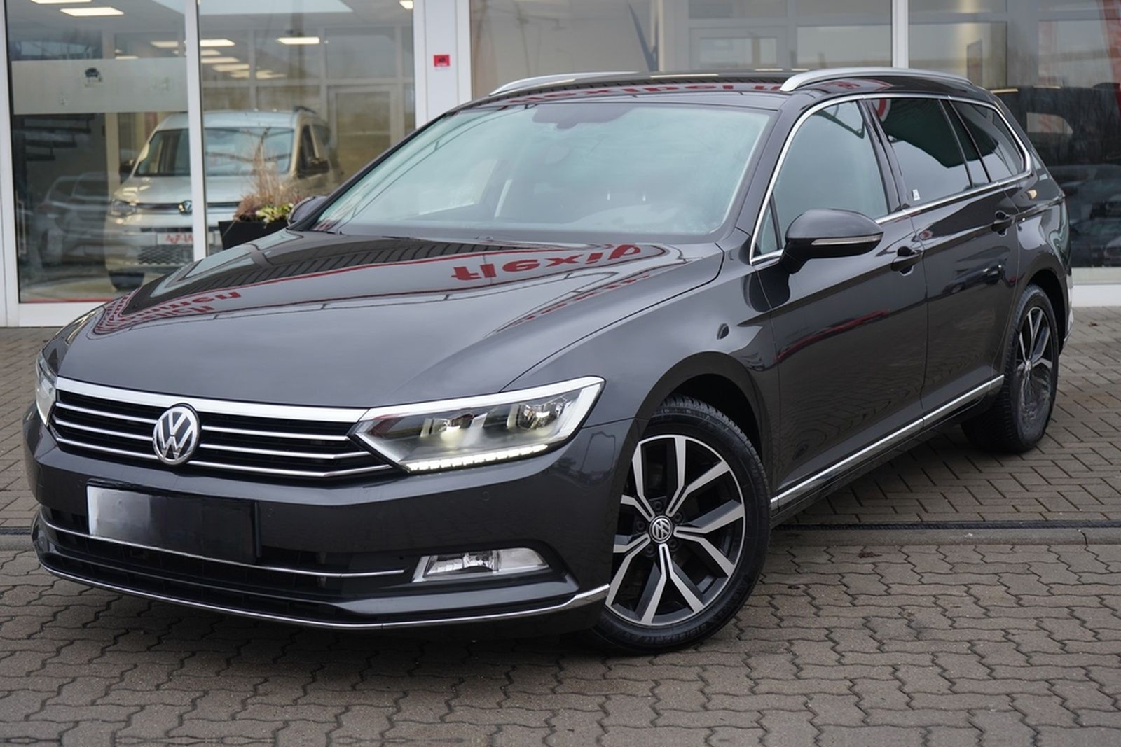 Volkswagen Passat Variant 2.0 Highline LED ACC Sitzheizung foto 2