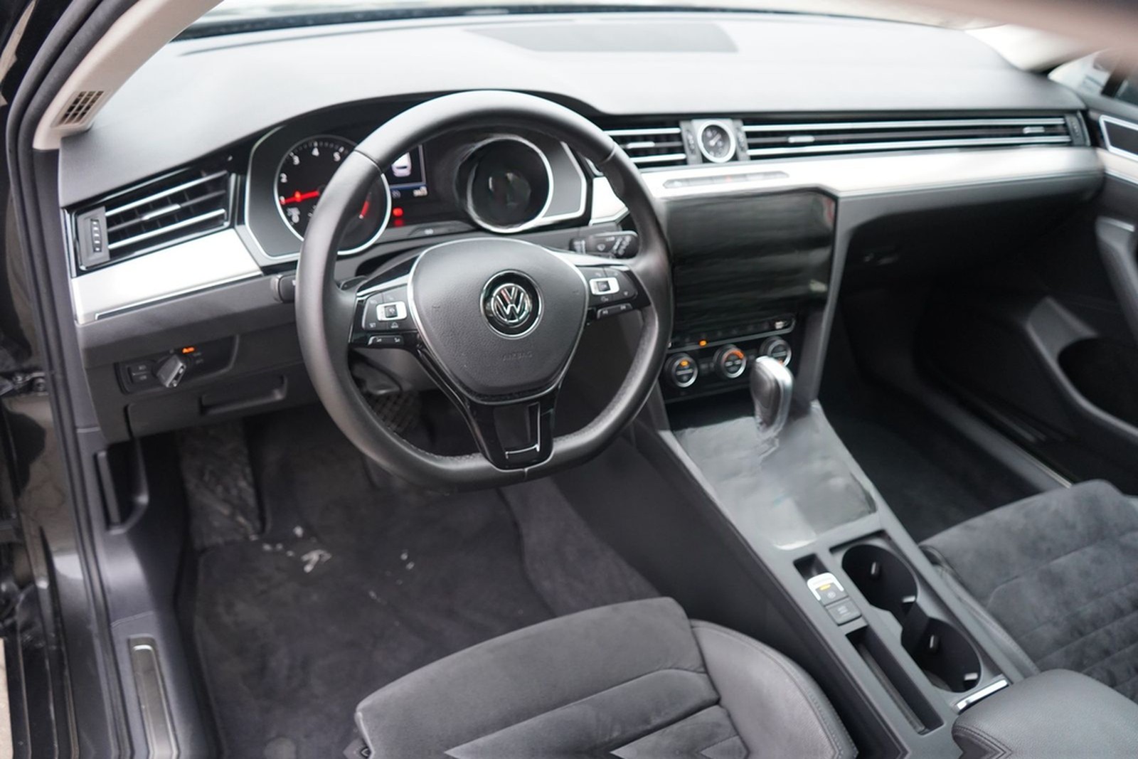 Volkswagen Passat Variant 2.0 Highline LED ACC Sitzheizung foto 11