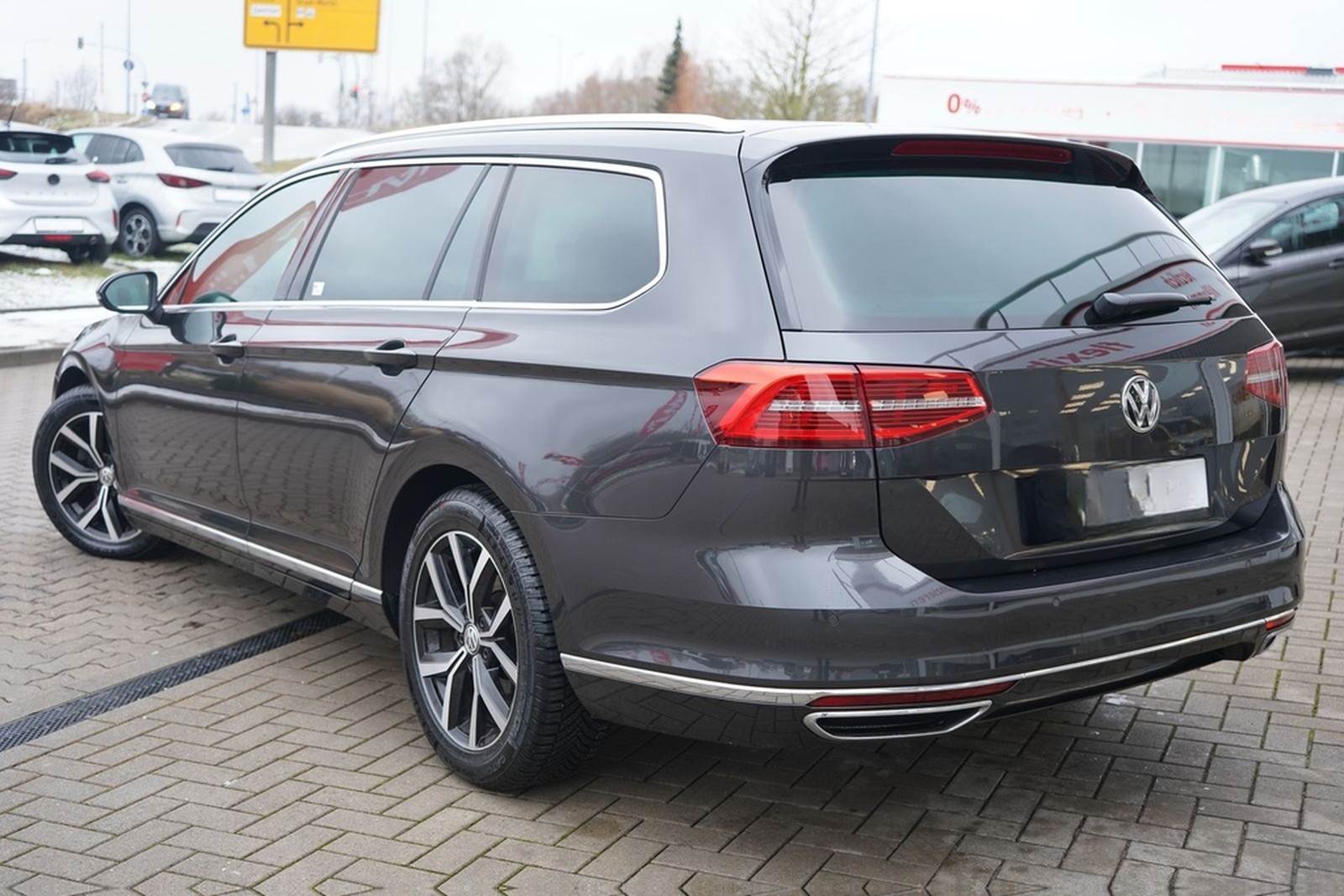 Volkswagen Passat Variant 2.0 Highline LED ACC Sitzheizung foto 4