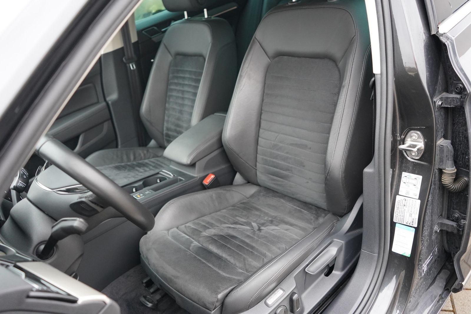 Volkswagen Passat Variant 2.0 Highline LED ACC Sitzheizung foto 34