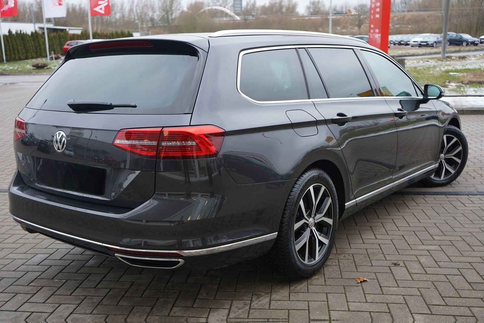 Volkswagen Passat Variant 2.0 Highline LED ACC Sitzheizung foto 6