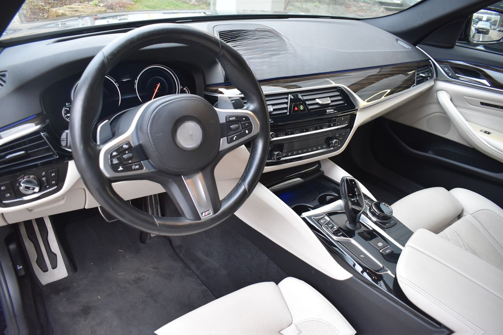 BMW 530d Limousine M Sportpaket Head-Up HiFi LED foto 14
