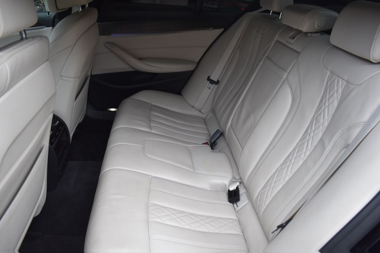 BMW 530d Limousine M Sportpaket Head-Up HiFi LED foto 9