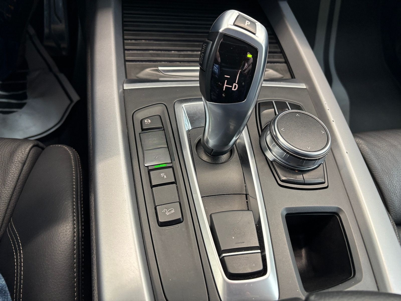 BMW X5 xDrive 40 d Leder Neue Reifen Neue Inspektion foto 18