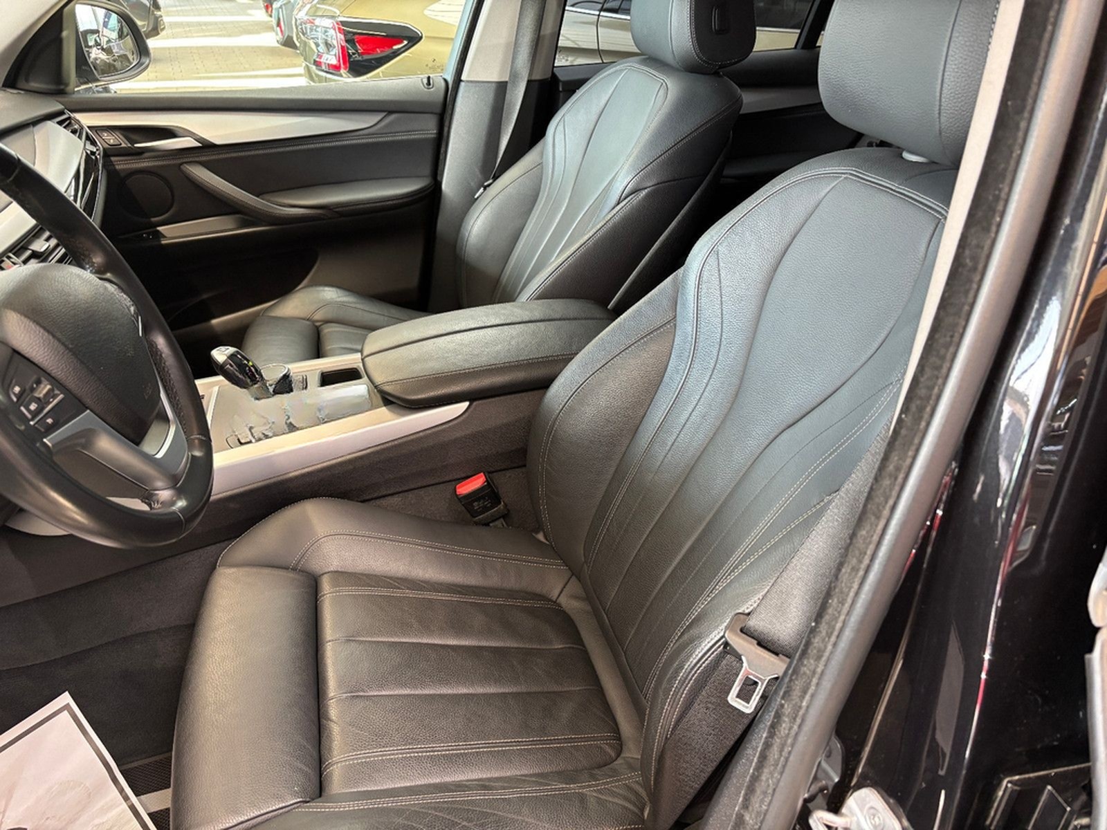 BMW X5 xDrive 40 d Leder Neue Reifen Neue Inspektion foto 10