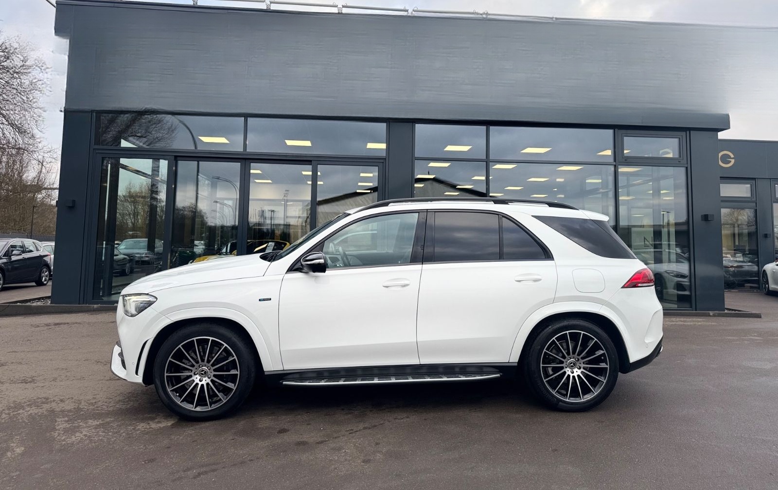 Mercedes-Benz GLE350de 4M*AMG-LINE*NIGHT*AHK*21.ZOLL* foto 12