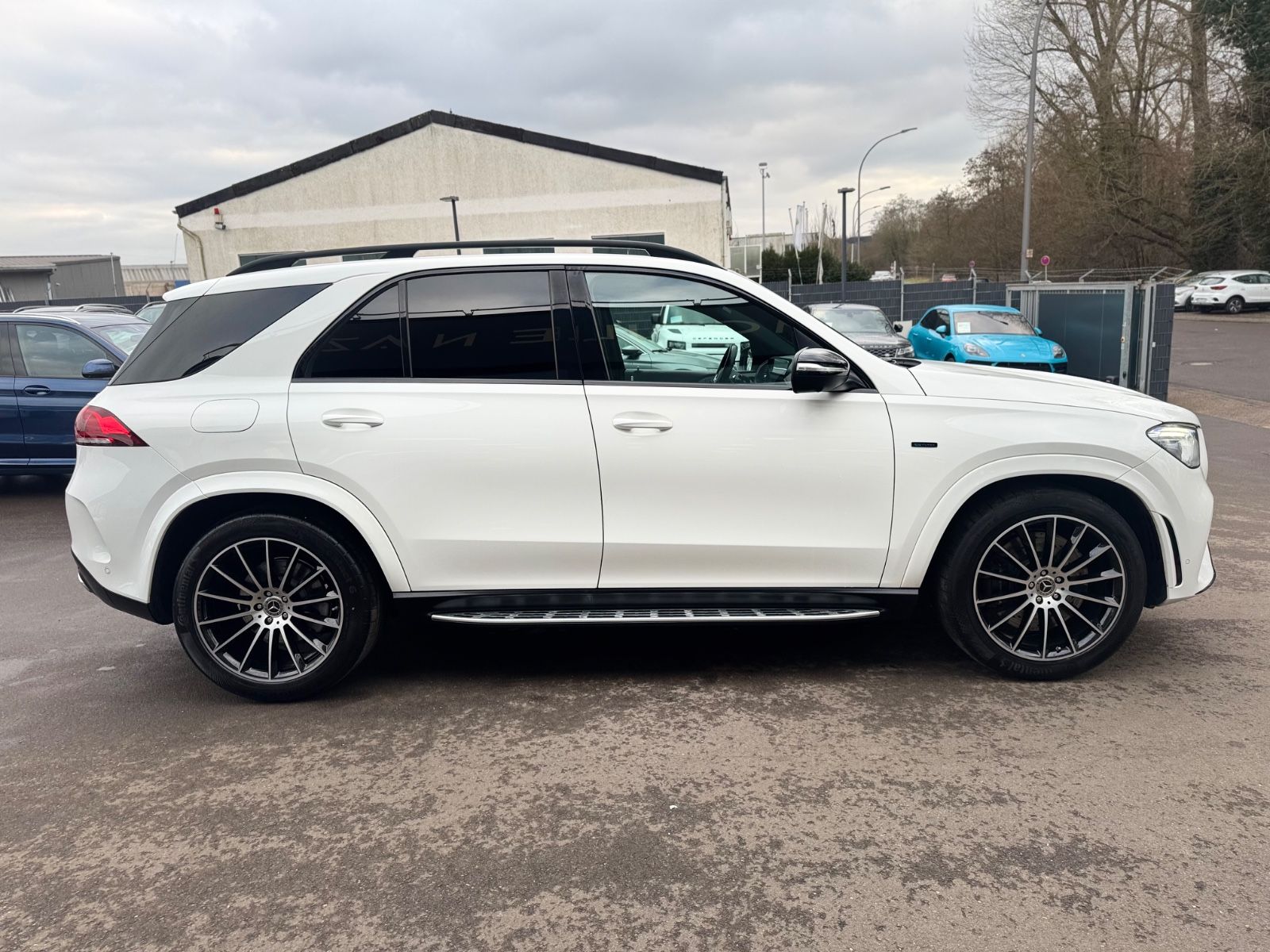 Mercedes-Benz GLE350de 4M*AMG-LINE*NIGHT*AHK*21.ZOLL* foto 13