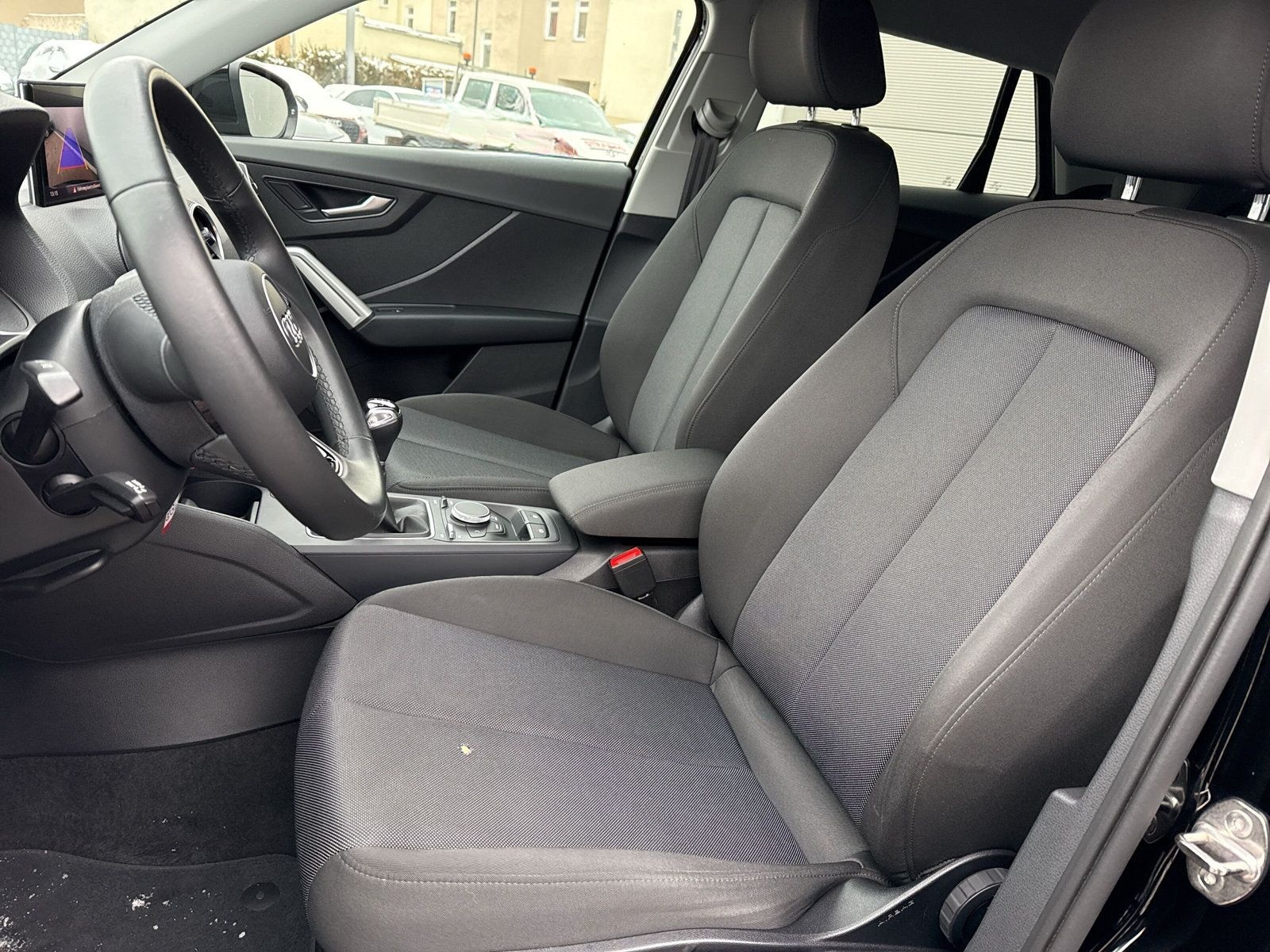 Audi Q2 35 TFSI advanced LED Kamera Parkass. foto 9