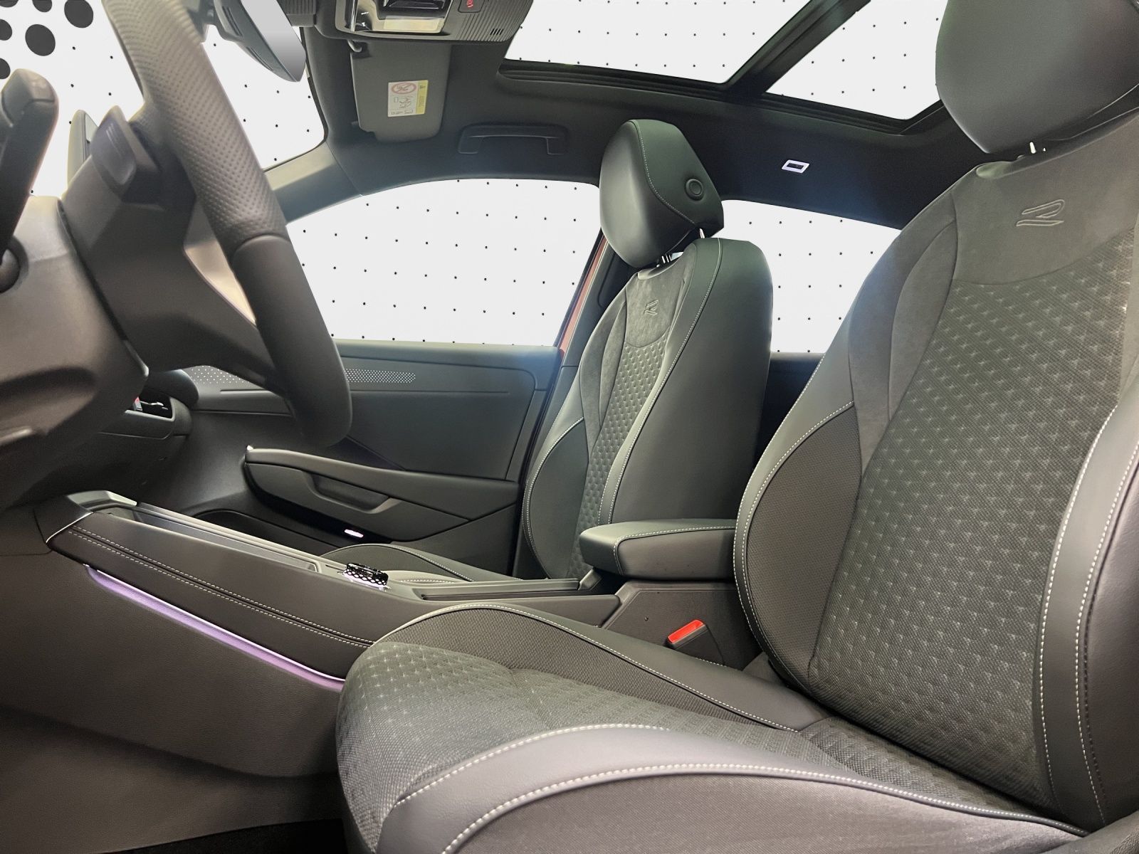 Volkswagen T-Roc R-Line 1.5 l eTSI OPF 110 kW (150 PS) 7-Ga foto 11