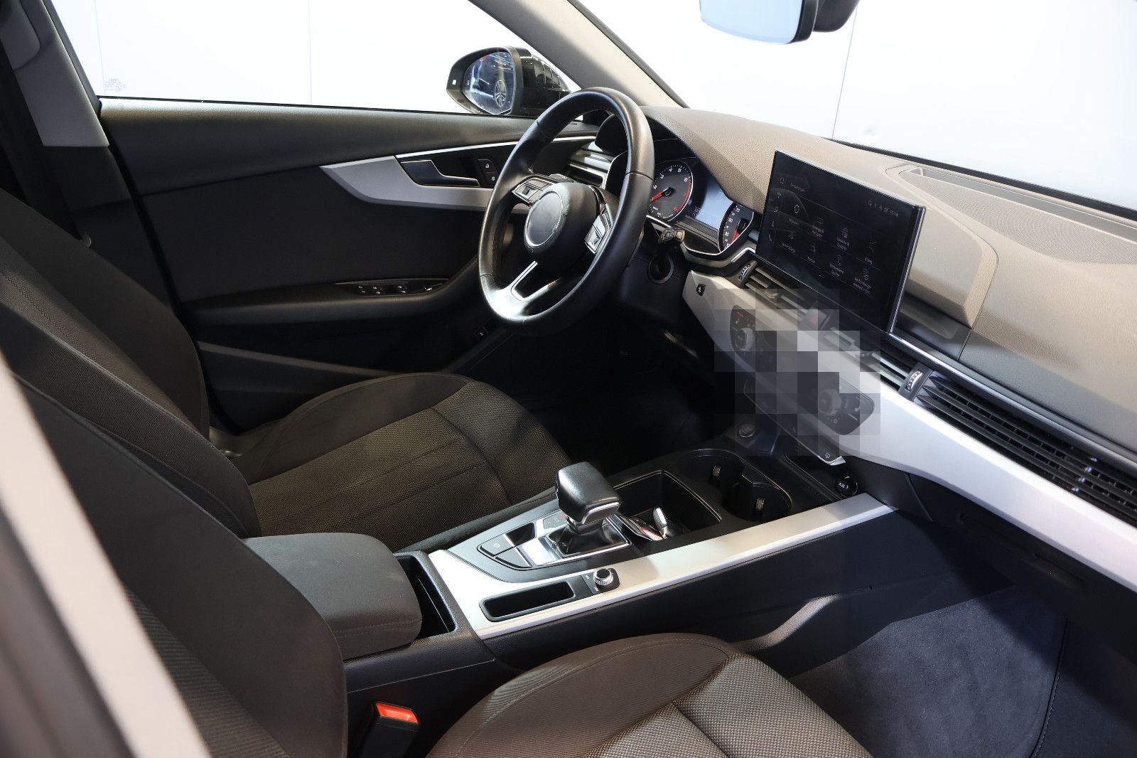 Audi A4 Avant 35 TFSI CARPLAY+KEY+LED+LANE+17" foto 11