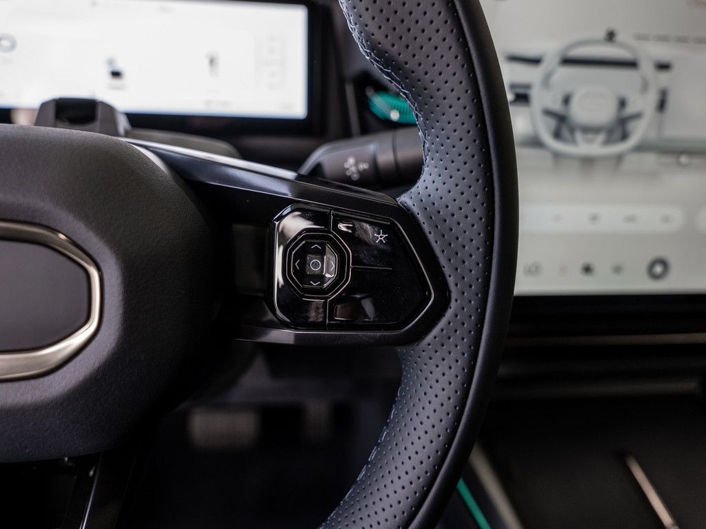 Lynk&Co 08 Core SHZ KAMERA NAVI W-LAN ACC LED PANO 360° foto 16