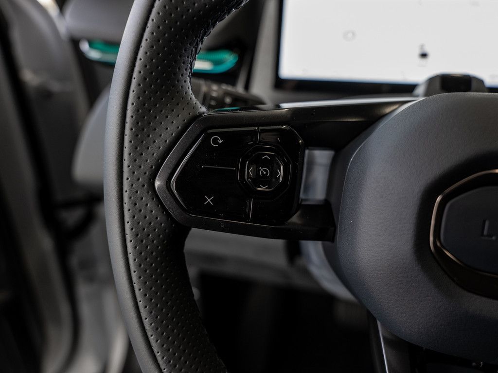 Lynk&Co 08 Core SHZ KAMERA NAVI W-LAN ACC LED PANO 360° foto 17