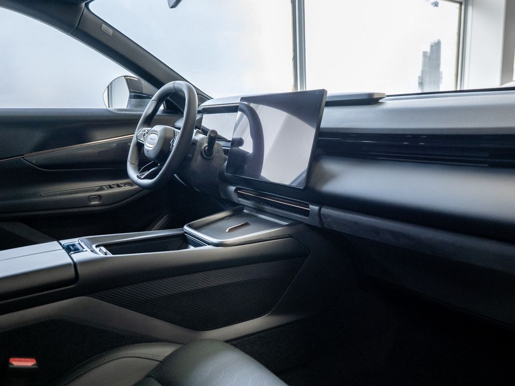 Lynk&Co 08 Core SHZ KAMERA NAVI W-LAN ACC LED PANO 360° foto 5