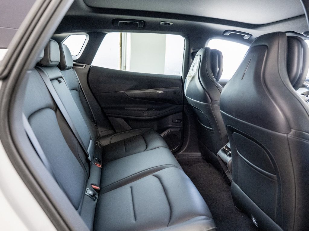 Lynk&Co 08 Core SHZ KAMERA NAVI W-LAN ACC LED PANO 360° foto 6