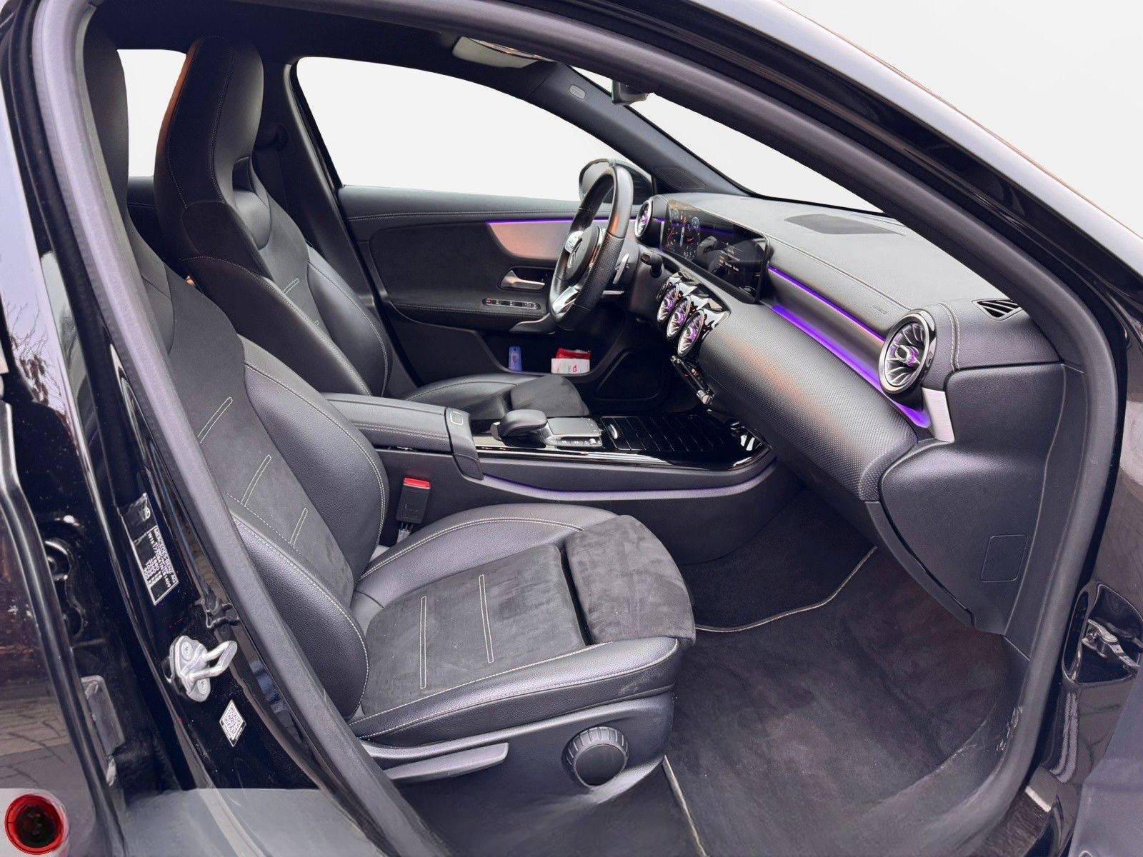 Mercedes-Benz A 180 AMG "Navi,LED,Spur" foto 11