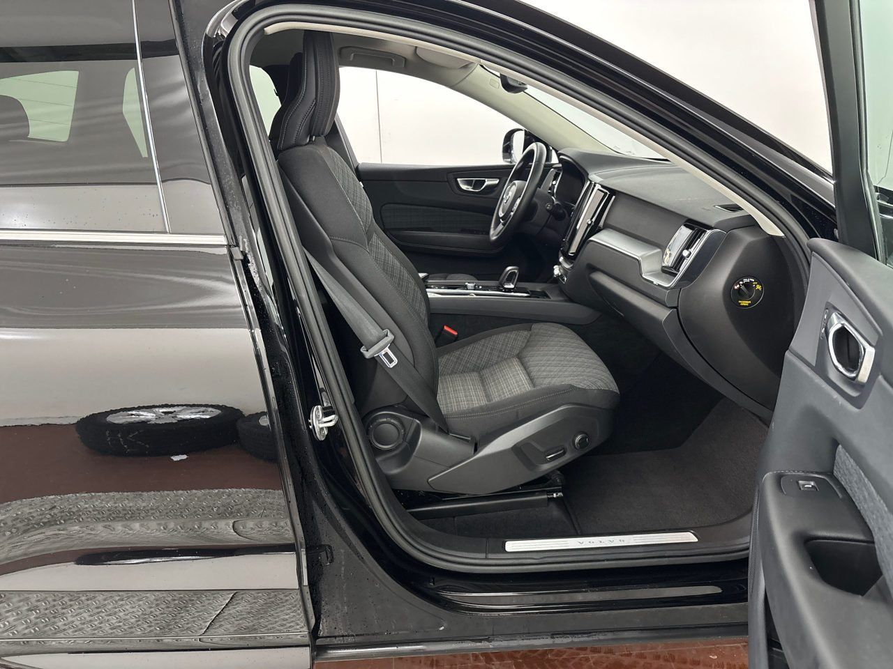 Volvo XC60 Core Kamera*ACC*LED*Navi*Winter*Spur*TWinke foto 8