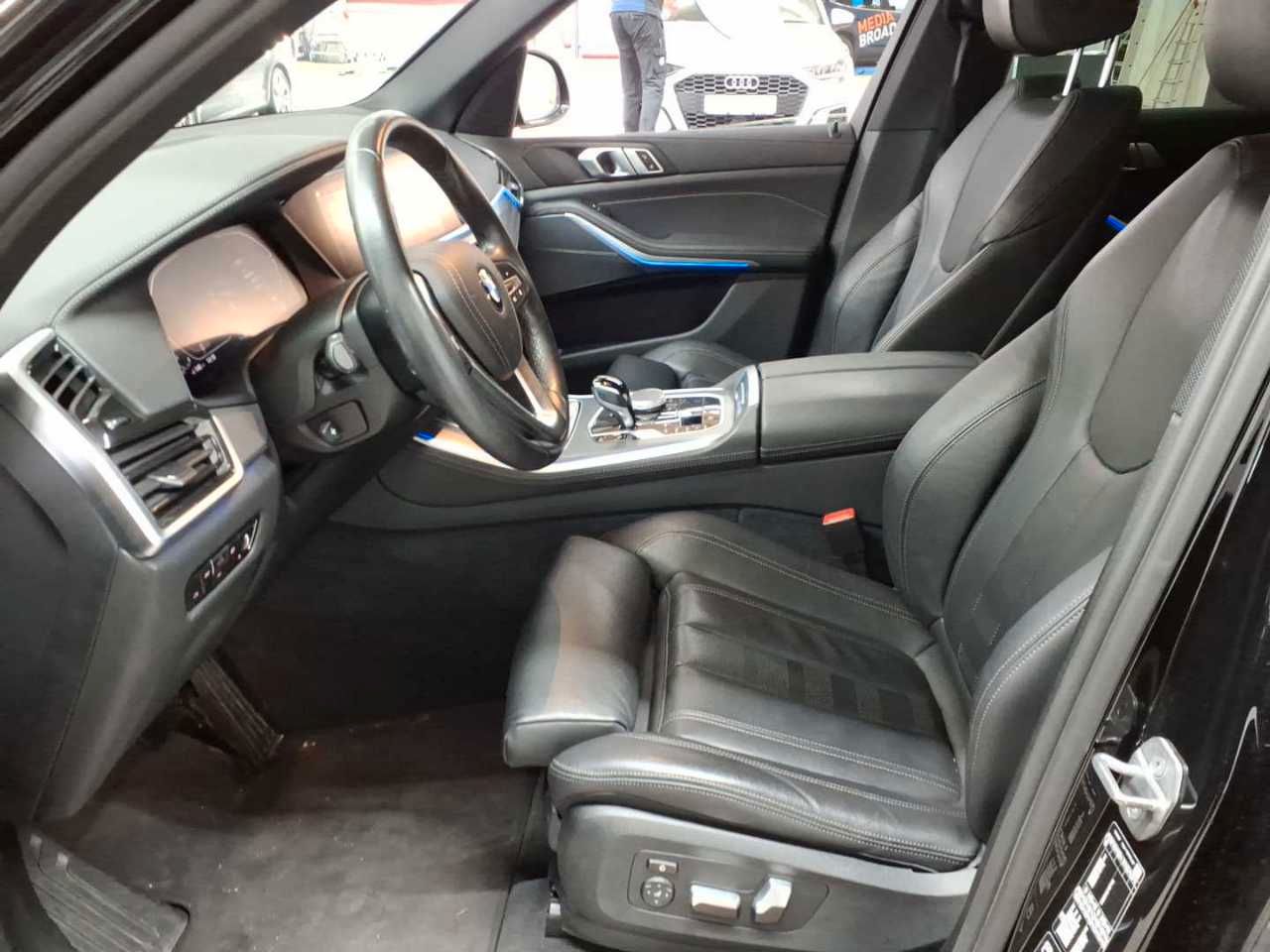 BMW X5 xDrive30d xLine Navi HuD Leder SHZ foto 3